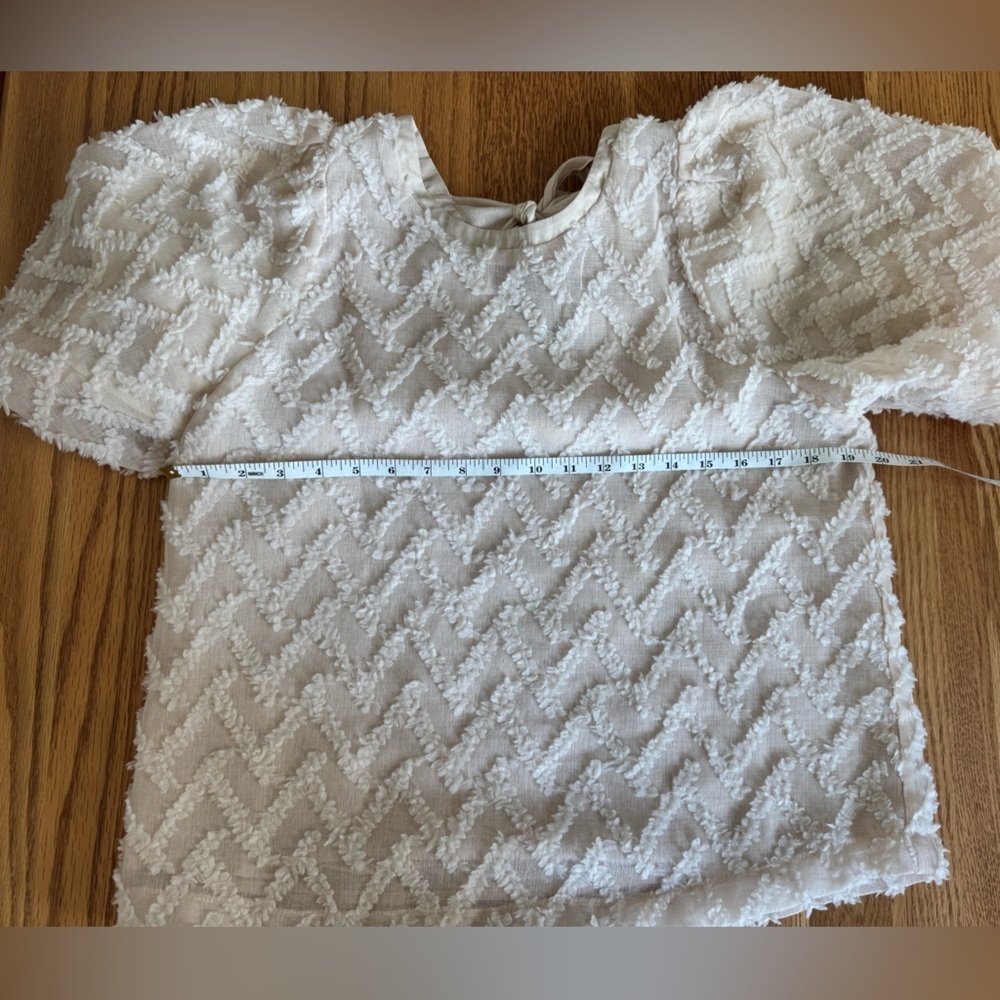 In February Crew Neck Bubble Sleeve Cream Texture Top Sz M Romantic Boho Coastal - Picture 8 of 11